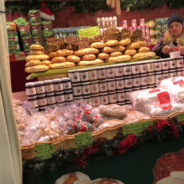 イタリアからクリスマスフォトが届きました♪