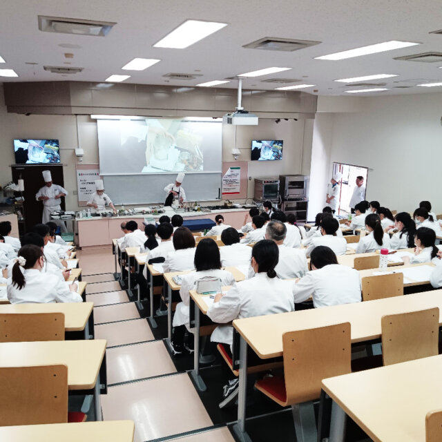 ルッカ料理学院説明会+ジャンルーカ校長先生デモンストレーション @華調理製菓専門学校